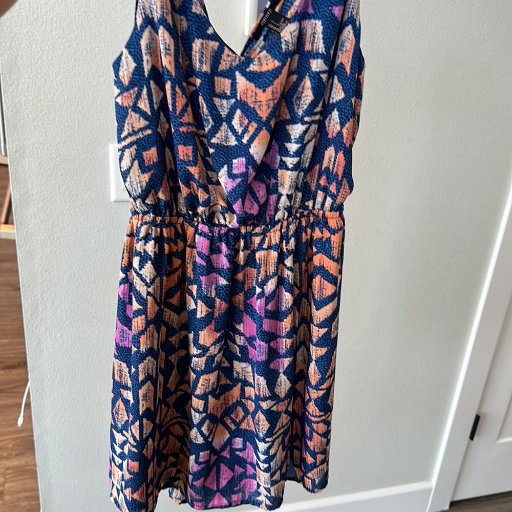 Forever 21 open back summer dress. Size youth large. Like new/worn once.